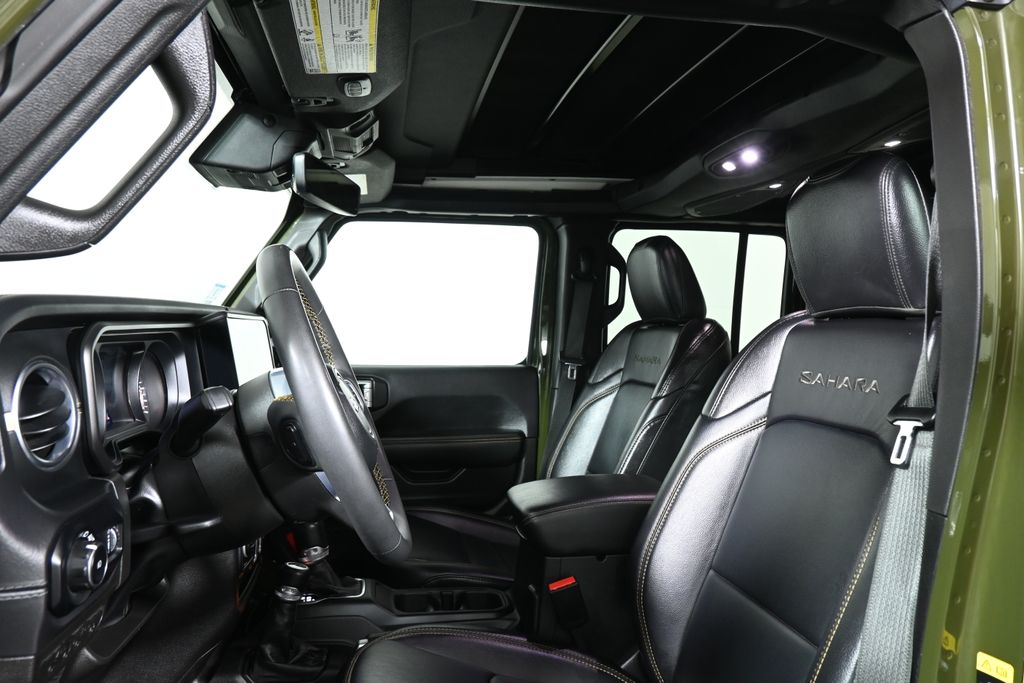 2024 Jeep Wrangler Sahara photo 15