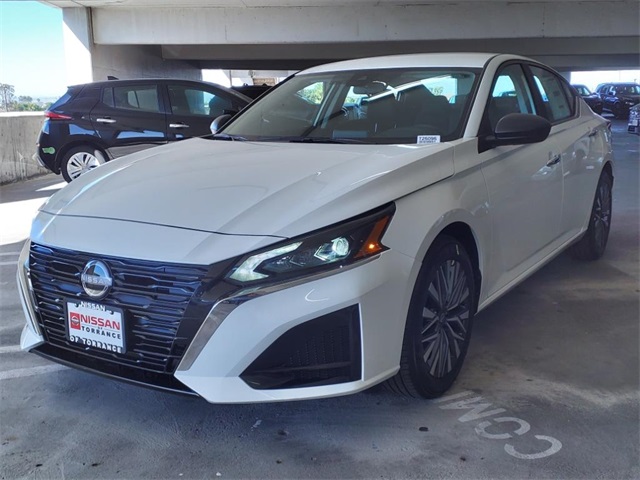 2025 Nissan Altima 2.5 SV photo 3