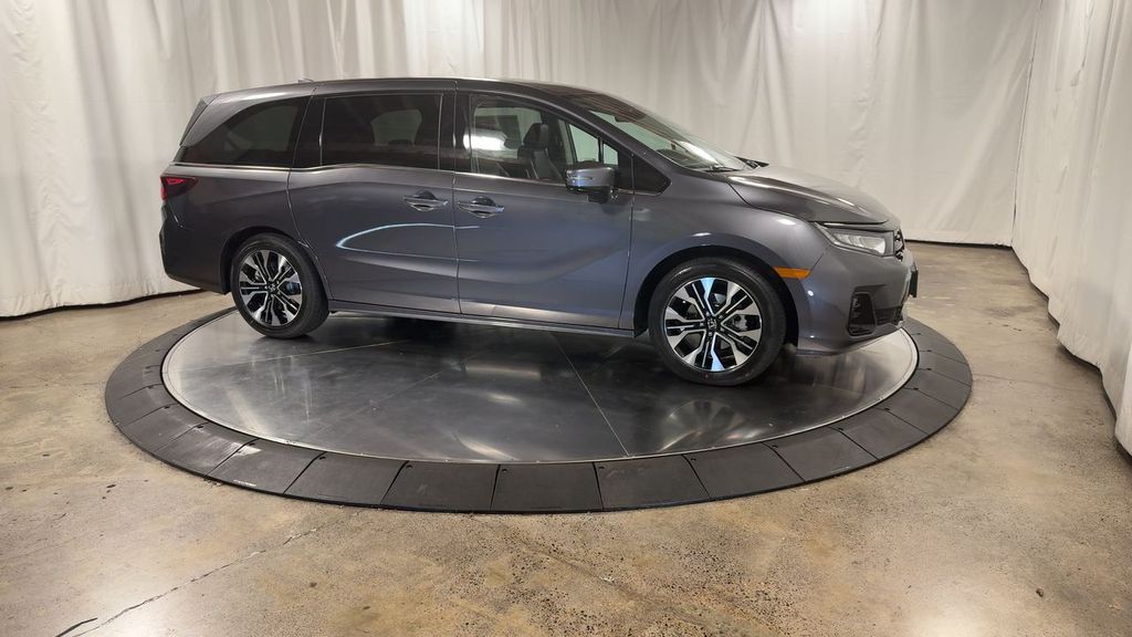 2026 Honda Odyssey Elite photo 2