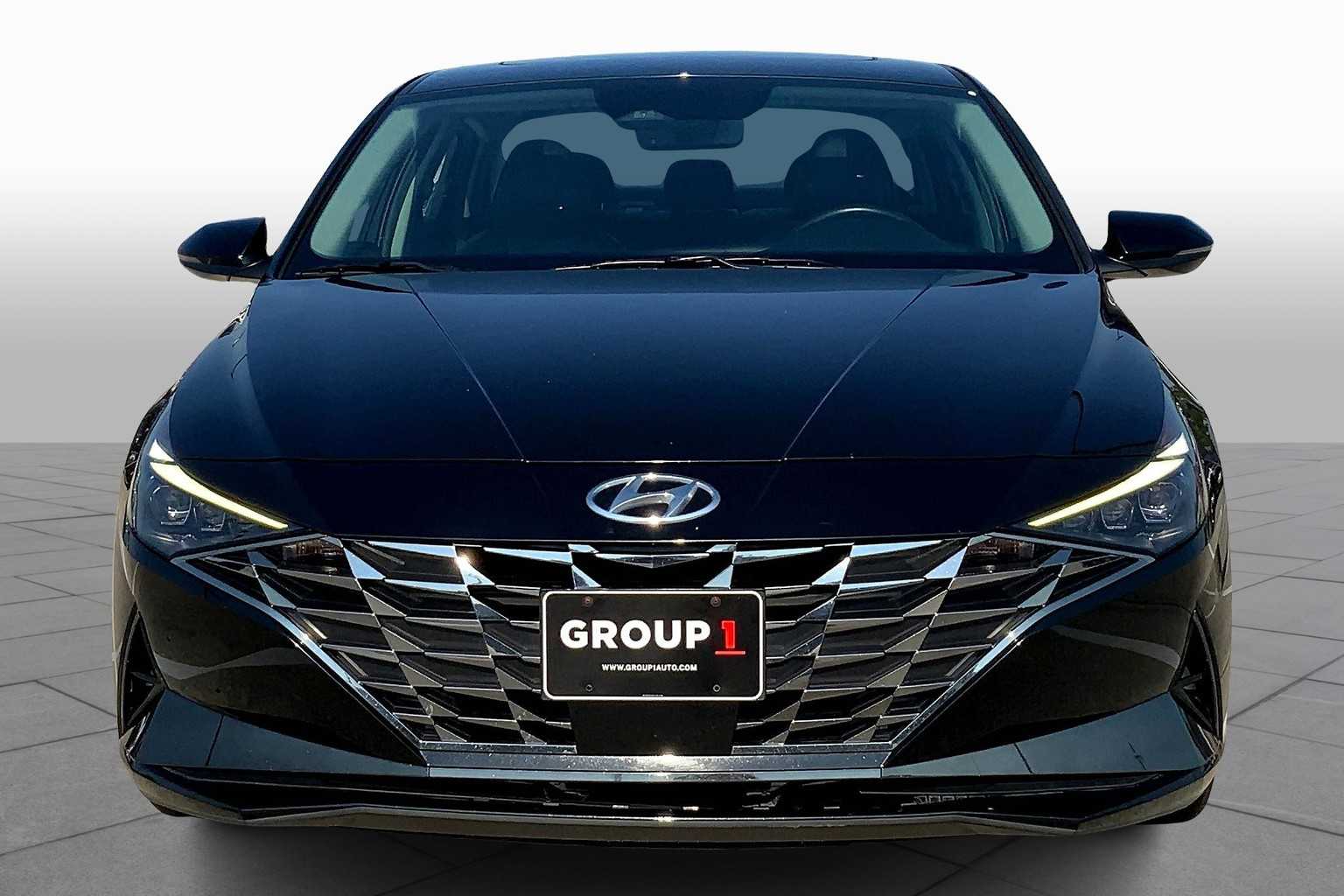 2021 Hyundai Elantra Limited photo 3