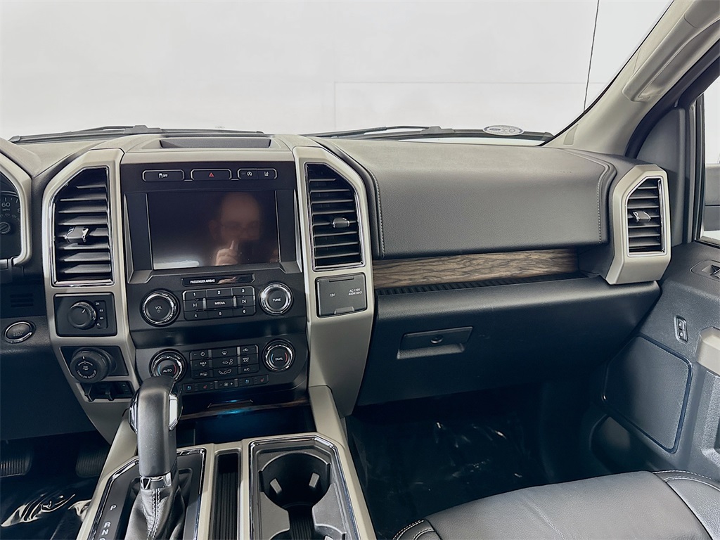 2020 Ford F-150 Lariat photo 8