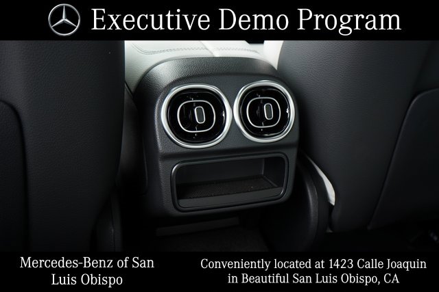 2025 Mercedes Benz C 300 photo 25
