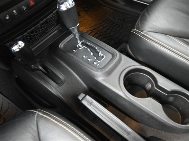 2014 Jeep Wrangler Unlimited Rubicon photo 4