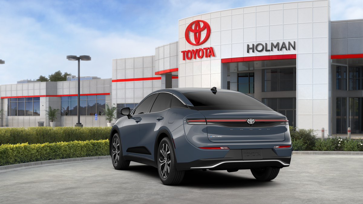 2026 Toyota Crown XLE photo 7