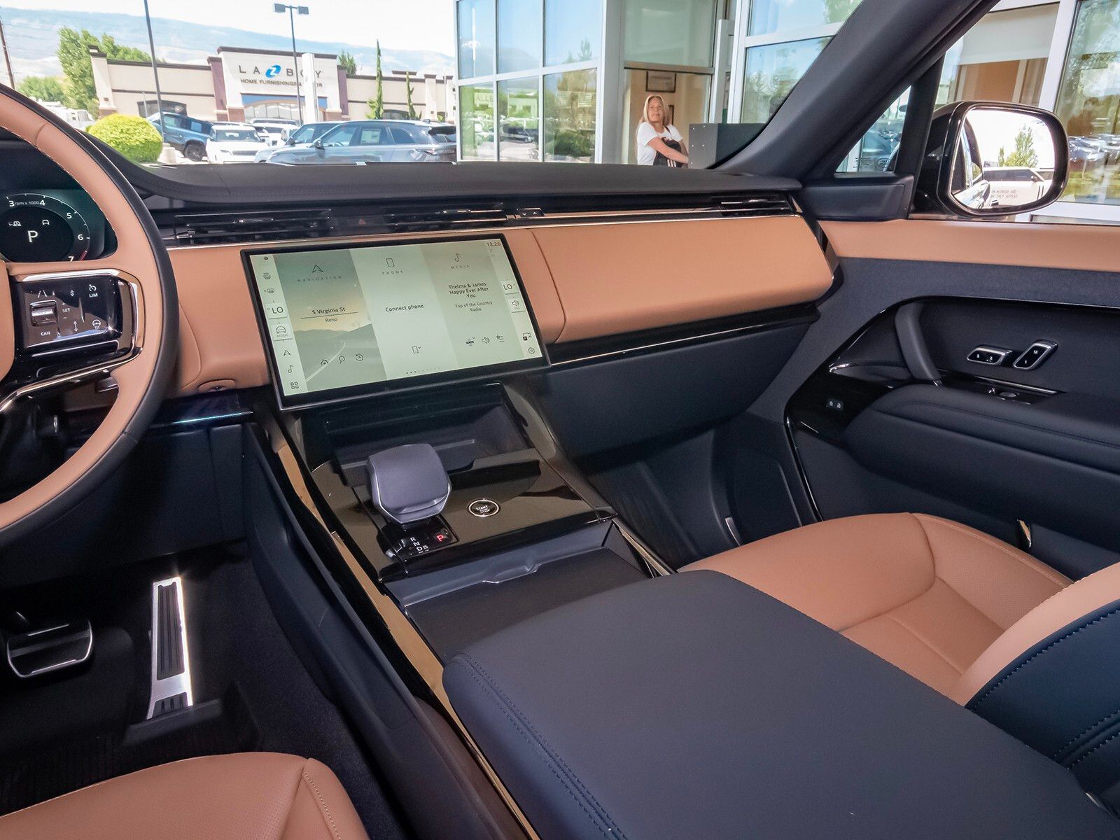 2025 Land Rover Range Rover Sport SE photo 22
