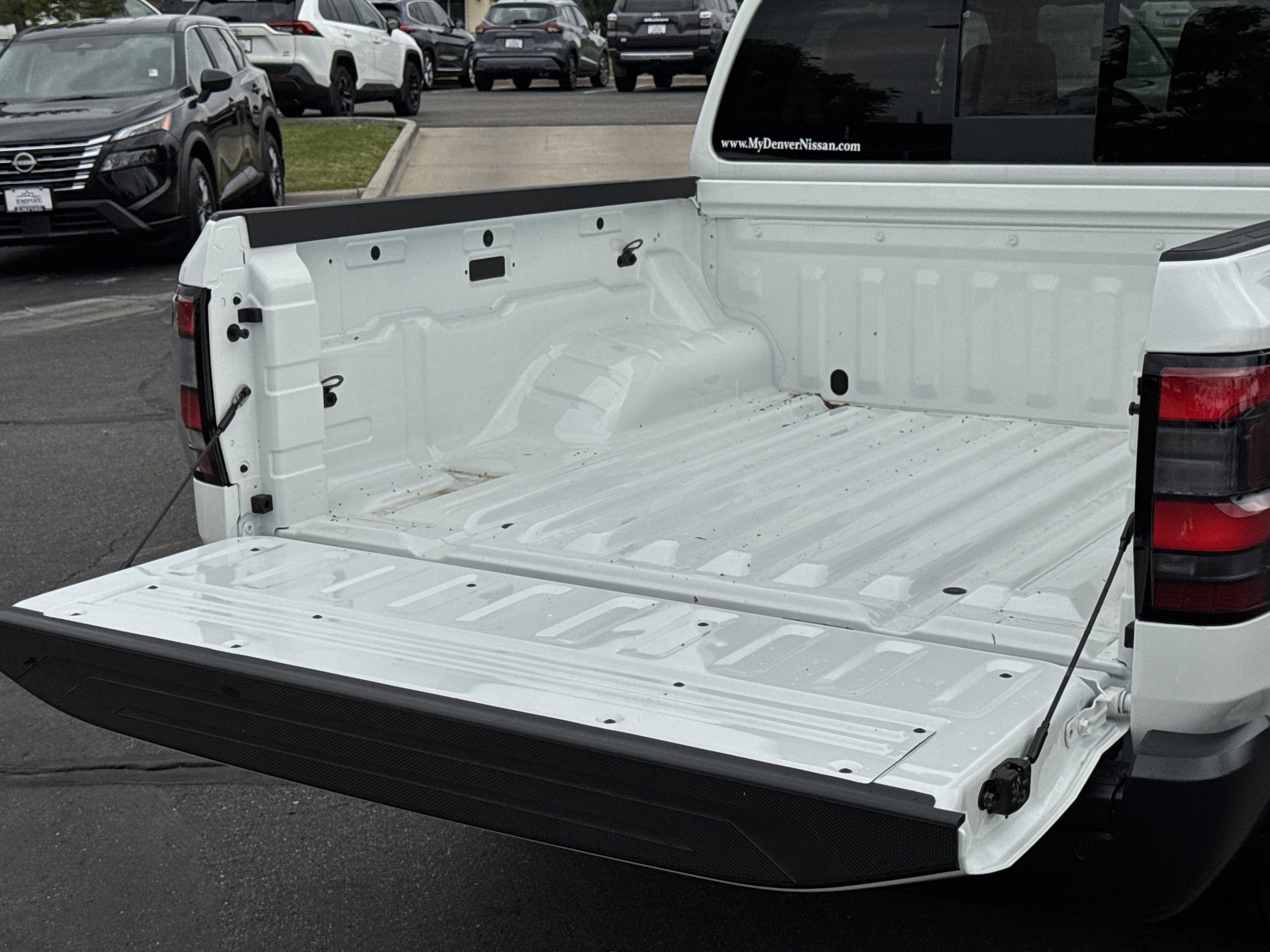 2025 Nissan Frontier S photo 6