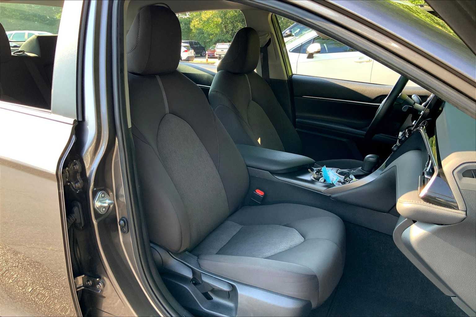 2024 Toyota Camry LE photo 8