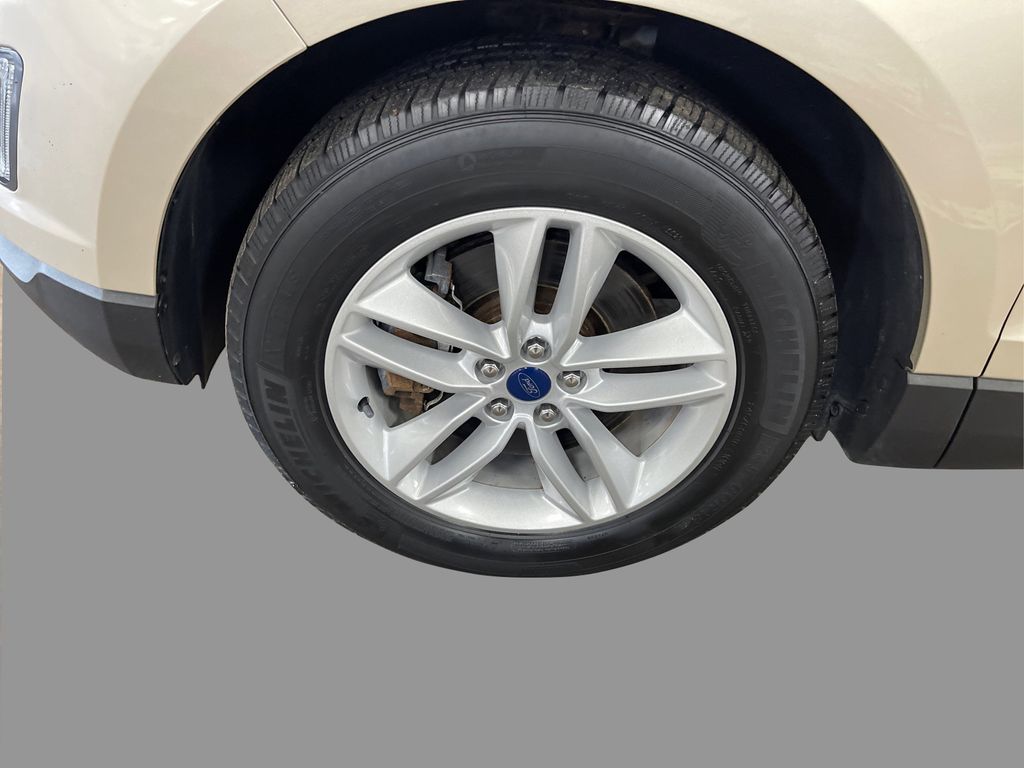 2017 Ford Edge SEL photo 13