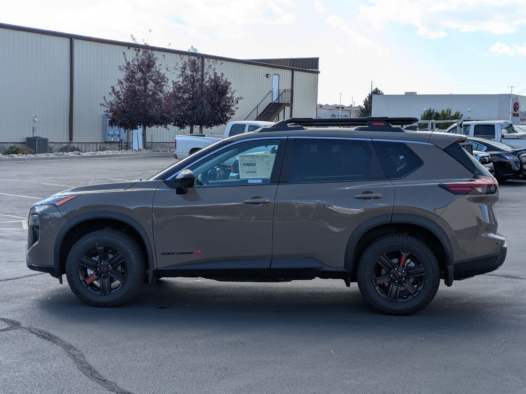2026 Nissan Rogue SV photo 6