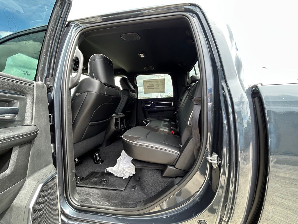 2025 Ram 3500 Laramie photo 40