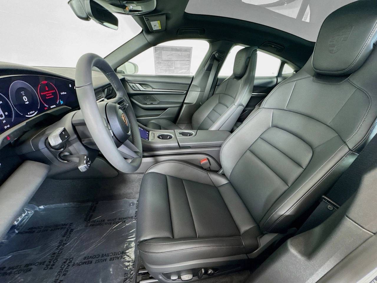 2025 Porsche Taycan photo 5