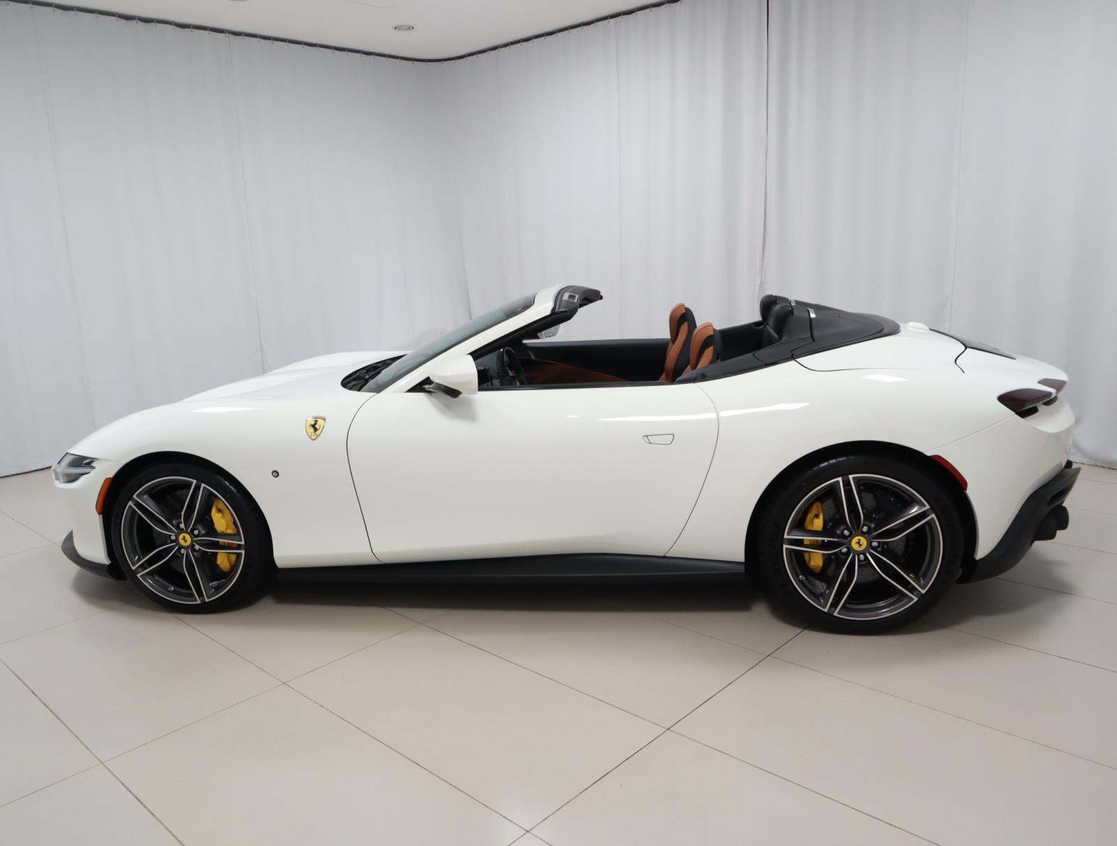 2024 Ferrari Roma Spider photo 16