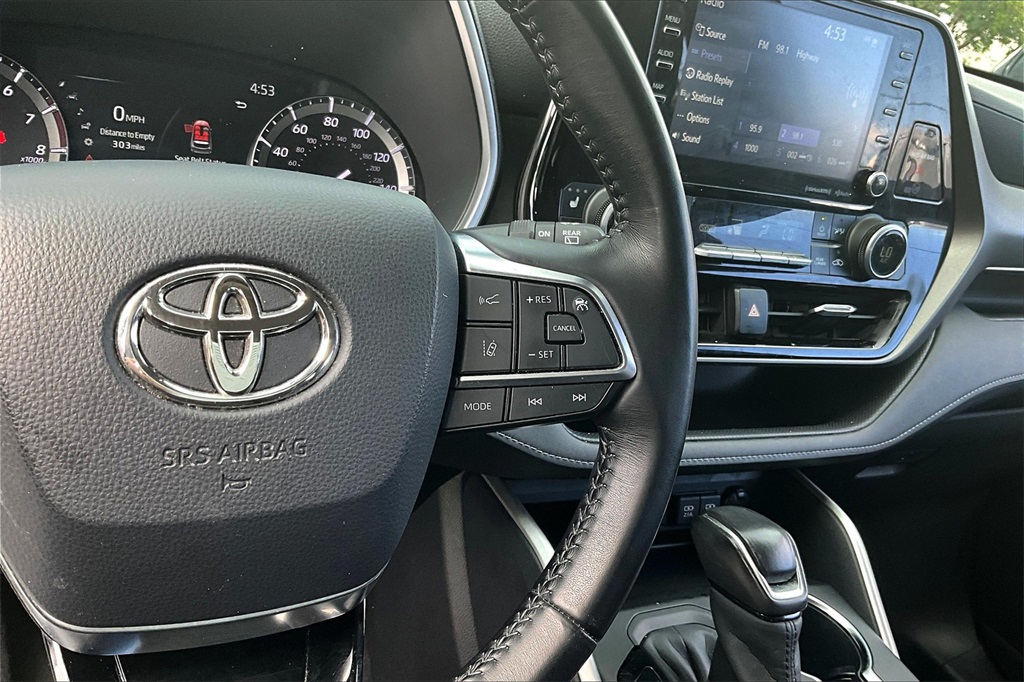 2020 Toyota Highlander XLE photo 10