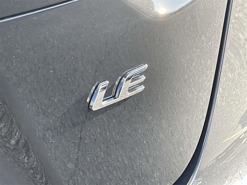 2026 Toyota Corolla LE photo 4