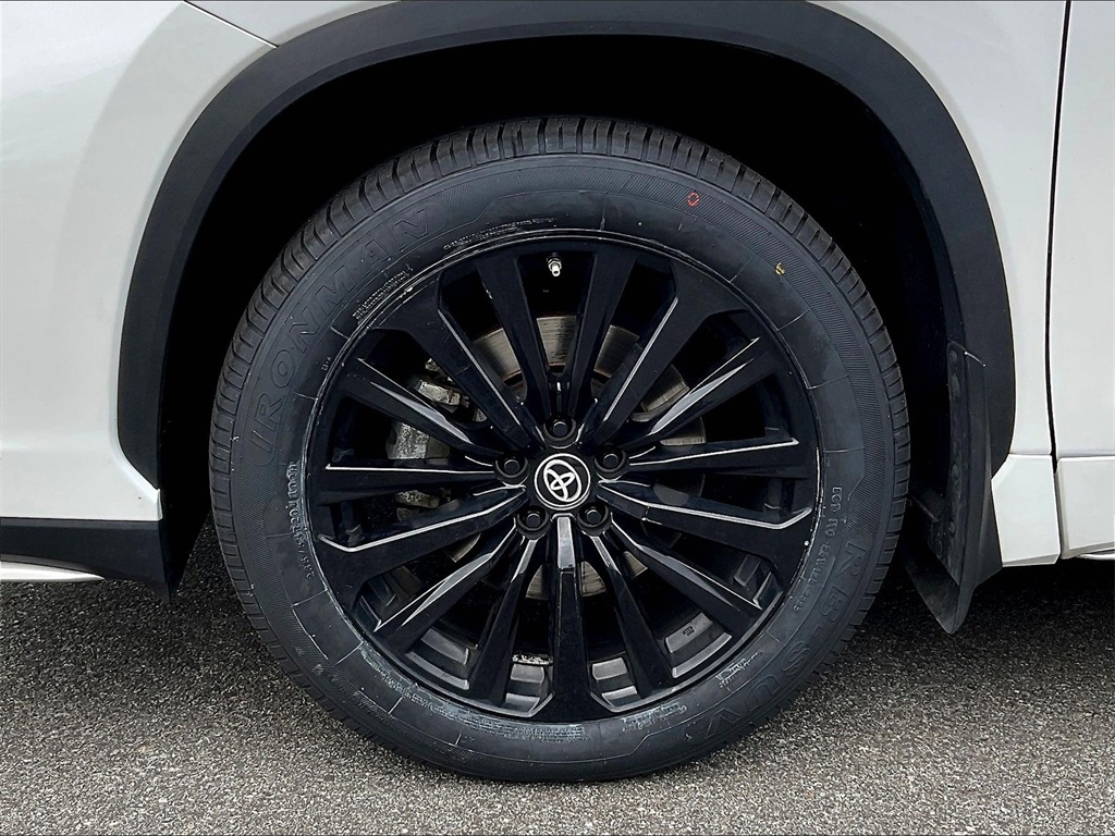2023 Toyota Highlander XSE photo 7