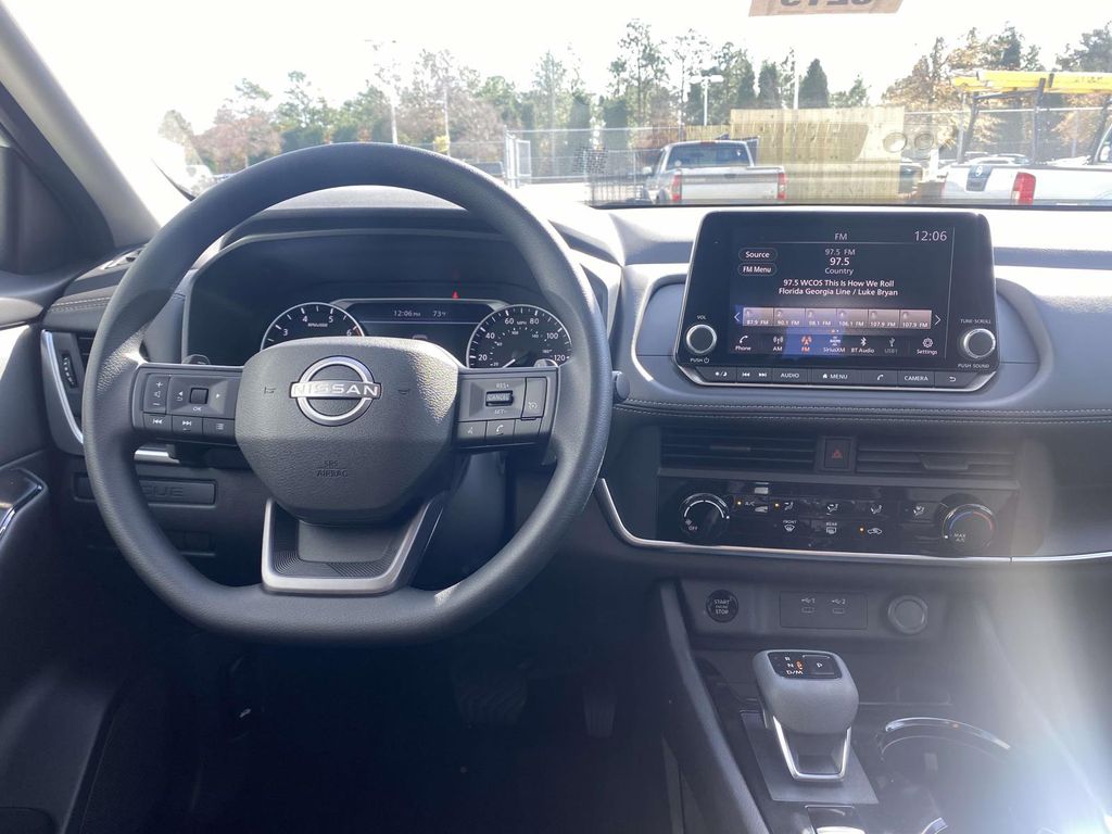 2026 Nissan Rogue S photo 4