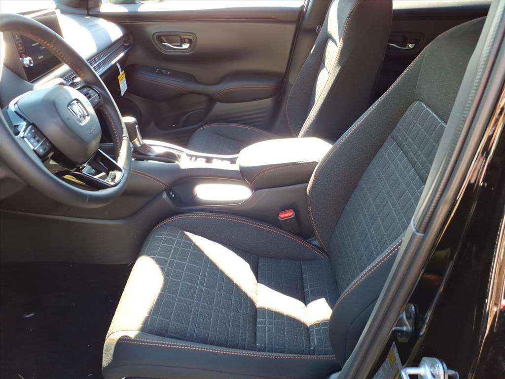 2026 Honda HR-V Sport photo 6