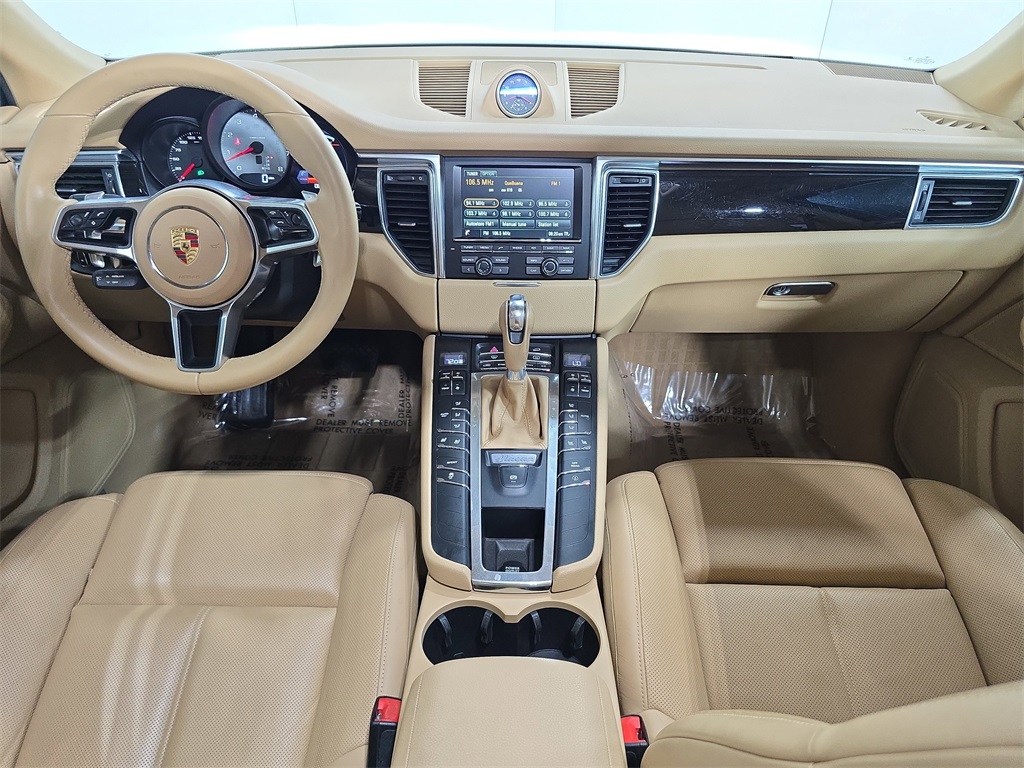 2015 Porsche Macan S photo 13