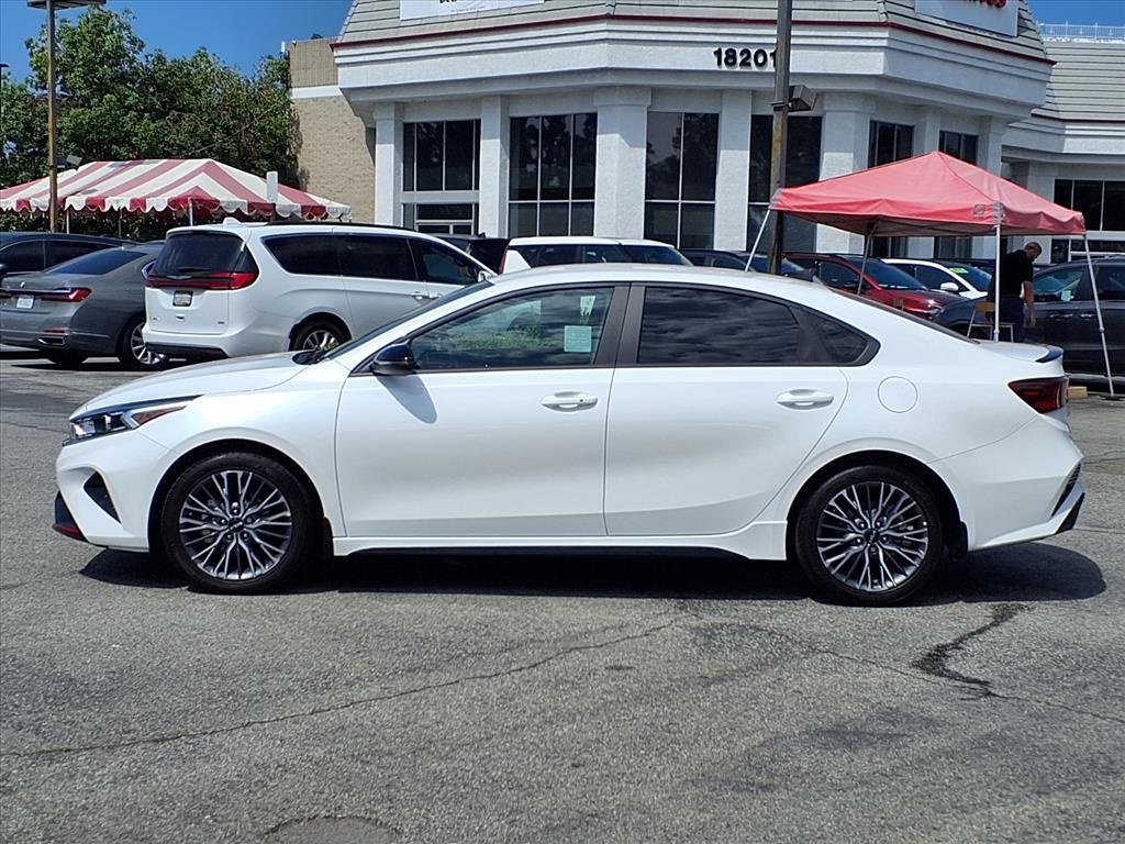 2023 Kia Forte GT-Line photo 2