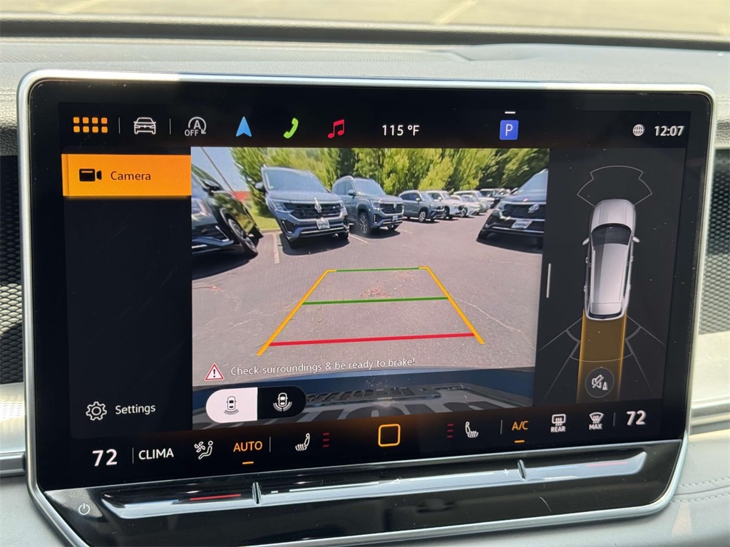 2025 Volkswagen Tiguan SE photo 3