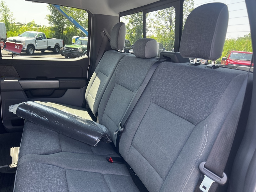 2025 Ford F-150 XLT photo 17