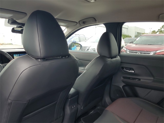 2025 Nissan Kicks SR photo 21
