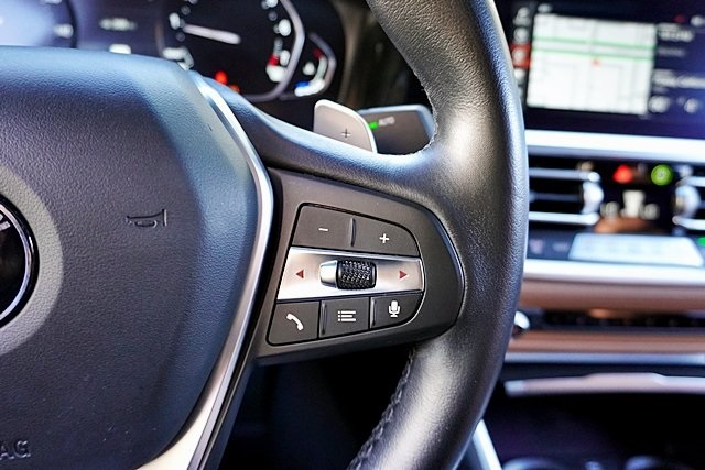 Used 2022 White BMW 330i image 34