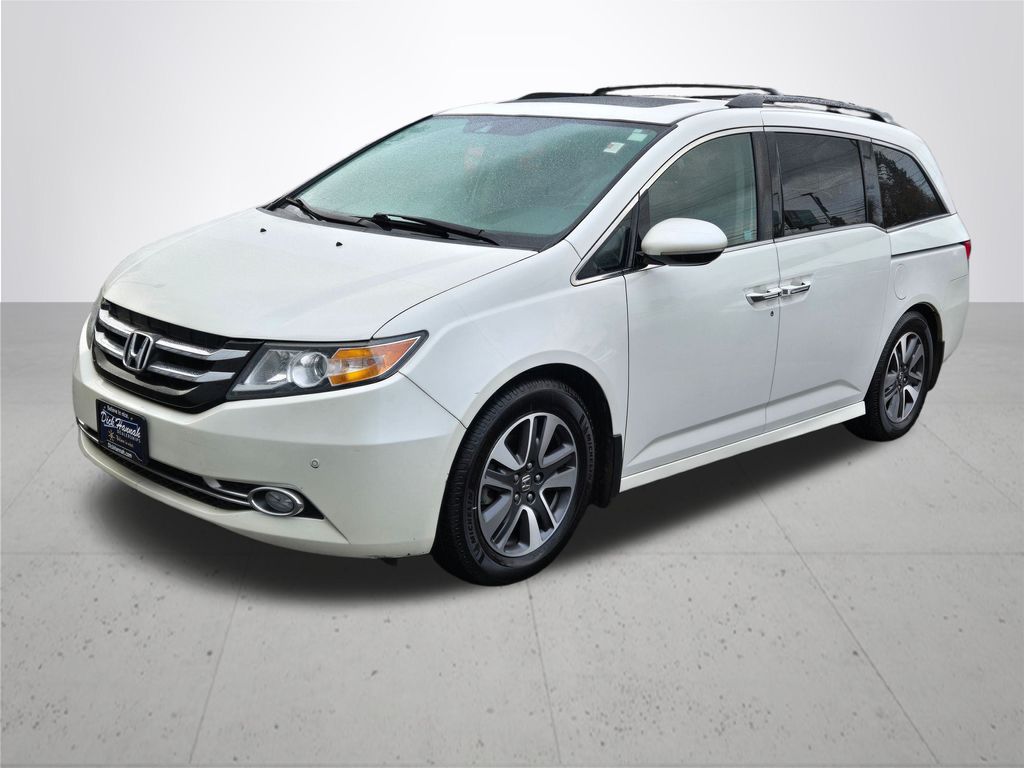 2016 Honda Odyssey Touring Elite photo 2