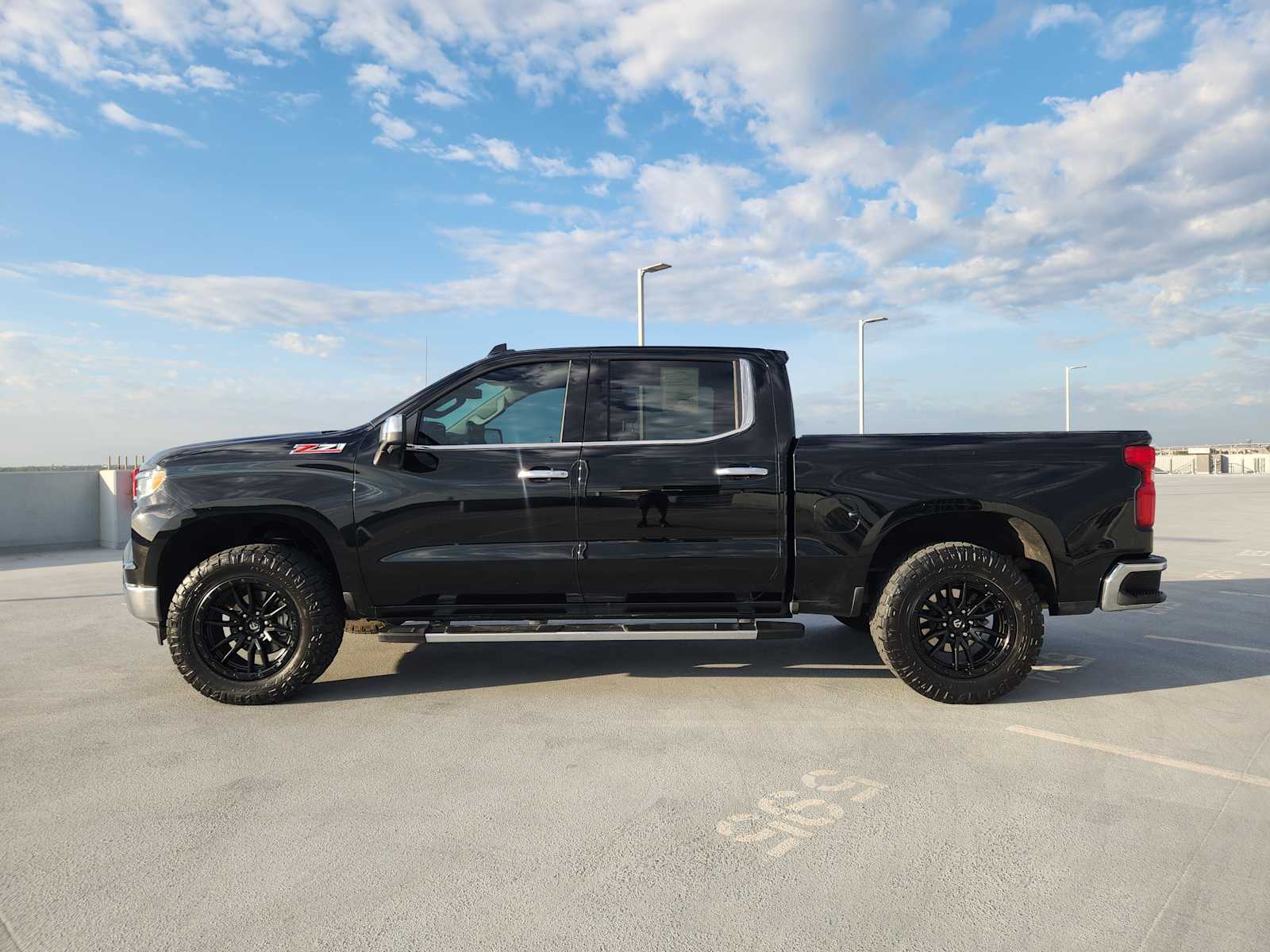 2024 Chevrolet Silverado 1500 LTZ photo 4