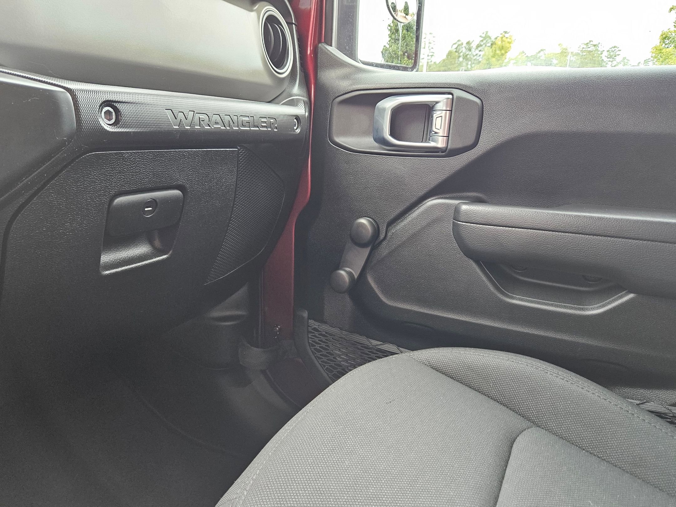 2021 Jeep Wrangler Sport photo 11