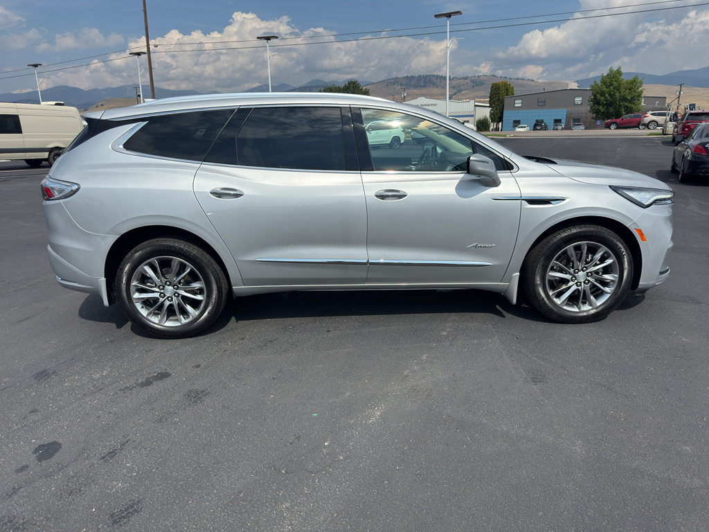 2022 Buick Enclave Avenir photo 4