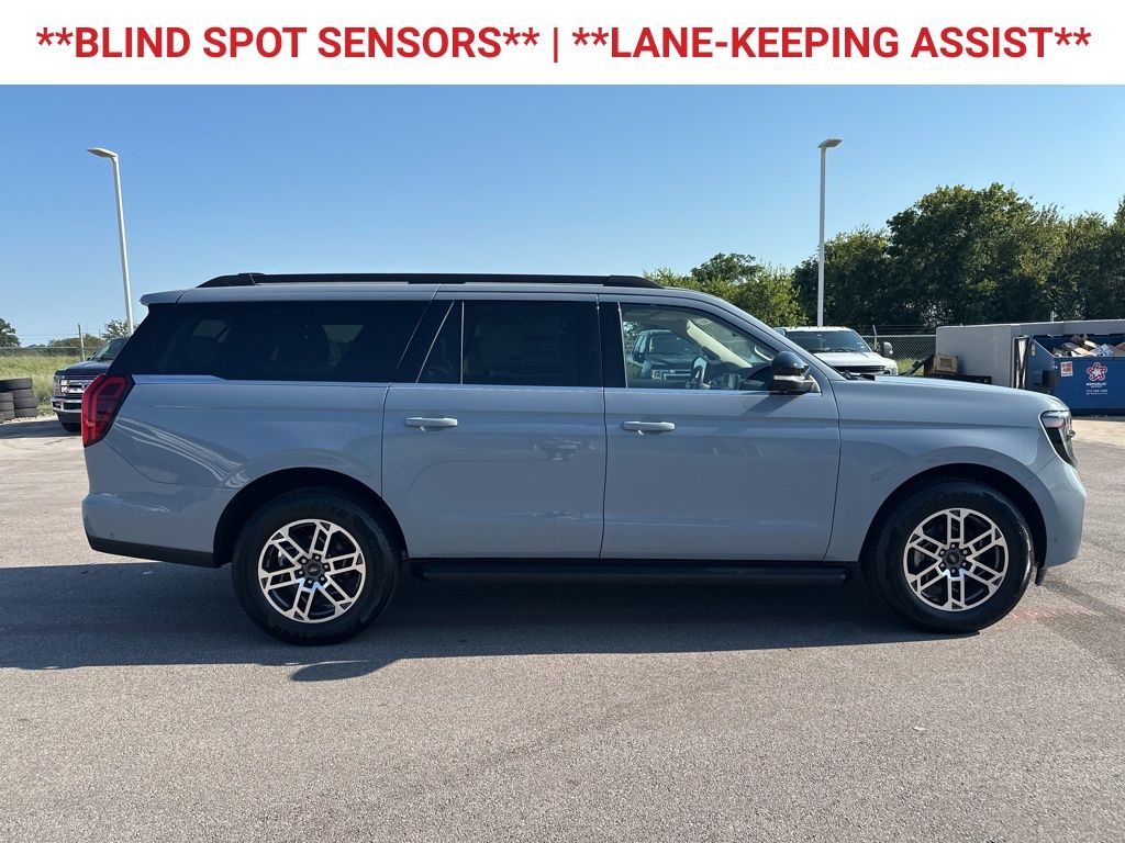 2025 Ford Expedition MAX photo 8