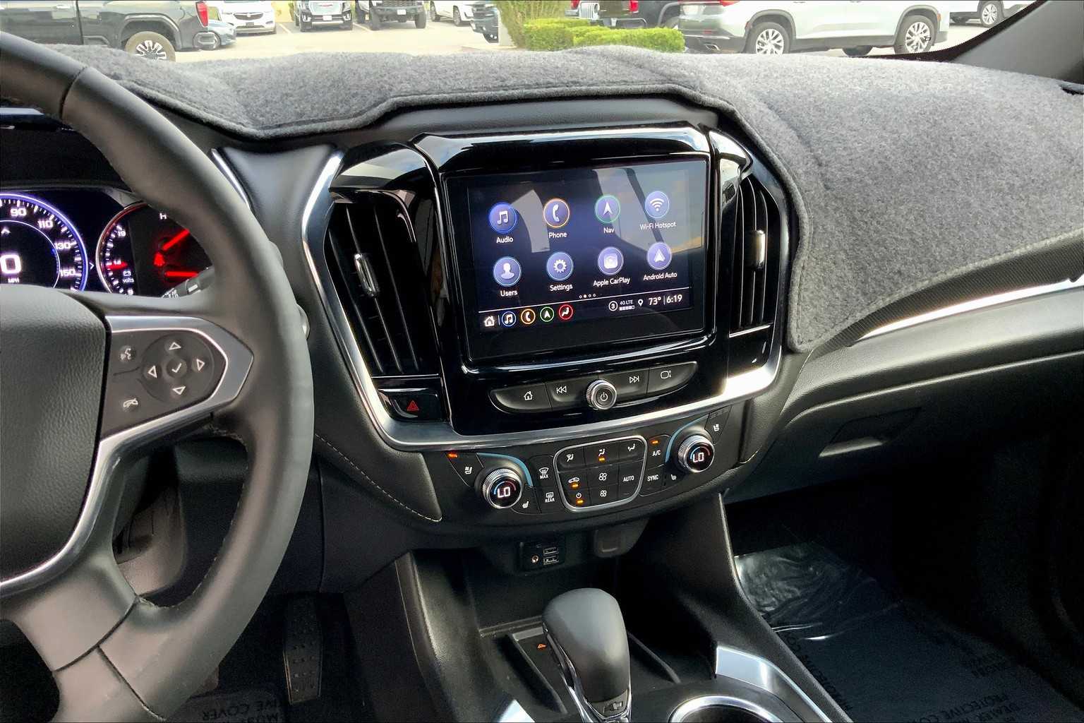 2023 Chevrolet Traverse Premier photo 6