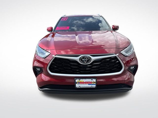 2021 Toyota Highlander XLE photo 7