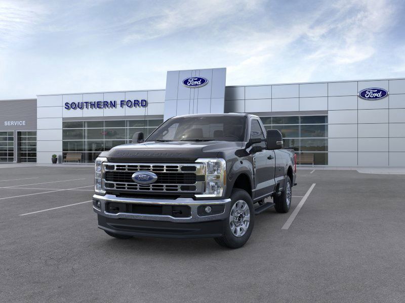 2025 Ford F-350 XLT photo 2