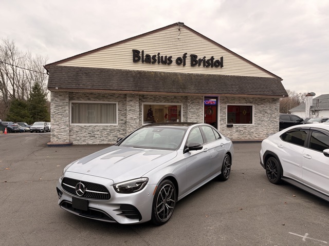 2023 Mercedes-Benz E-Class E350's photo