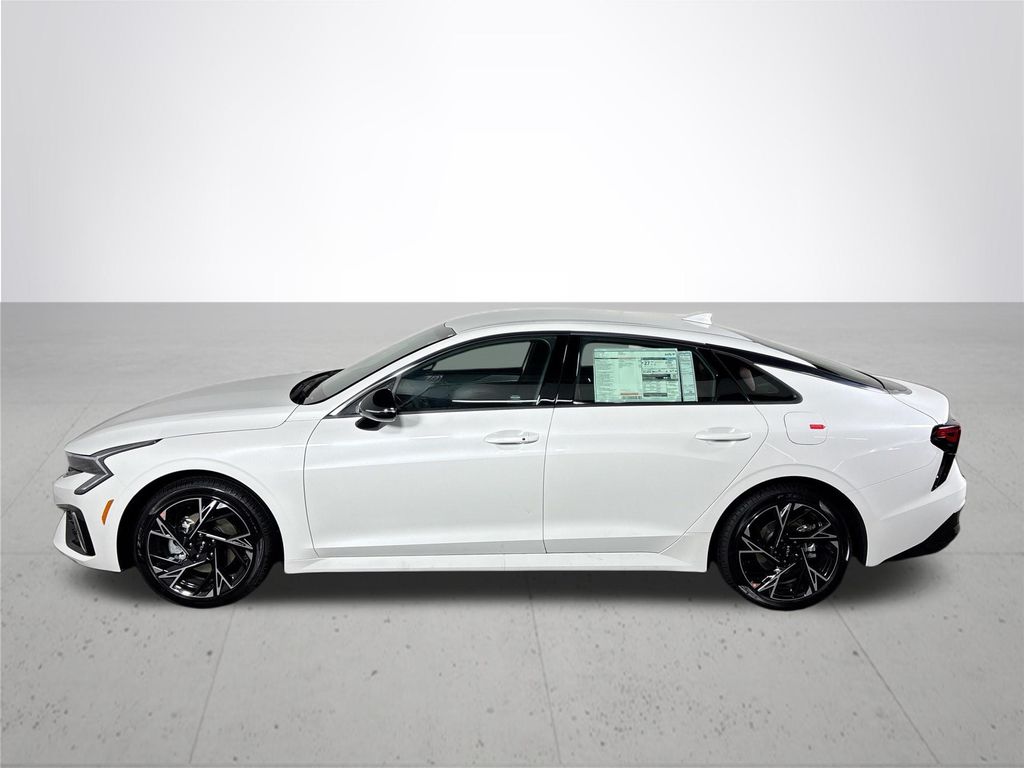 2026 Kia K5 GT-Line photo 9