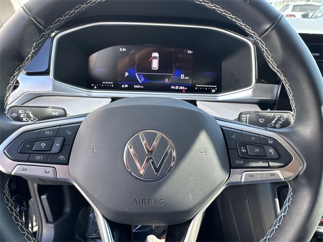 2025 Volkswagen Taos SE photo 12