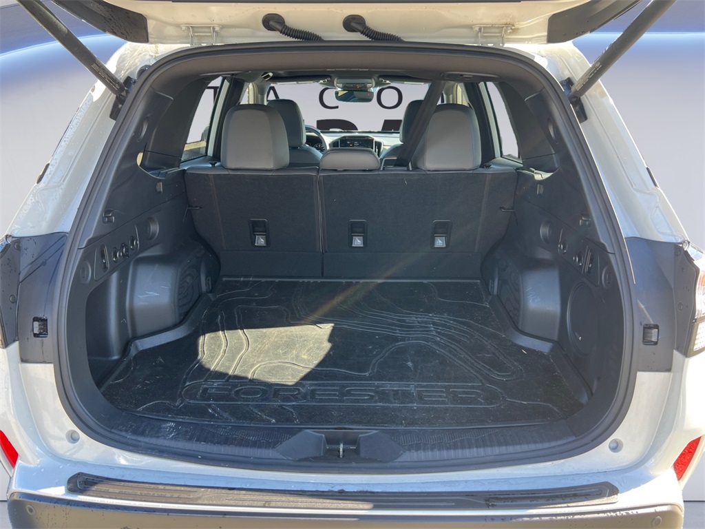 2025 Subaru Forester Limited photo 18