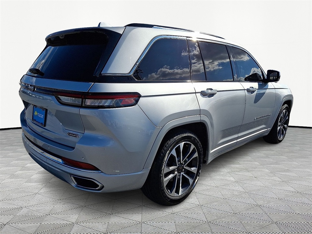 2022 Jeep Grand Cherokee Overland photo 4