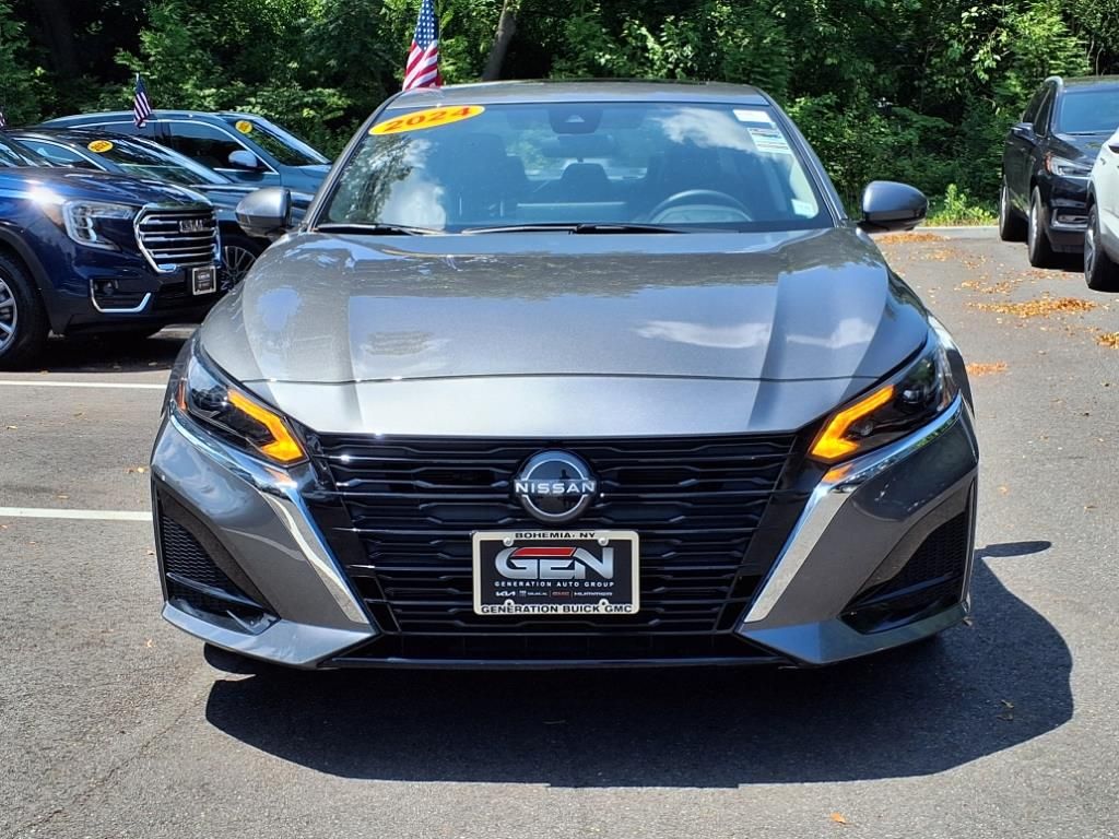 2024 Nissan Altima 2.5 SL photo 2