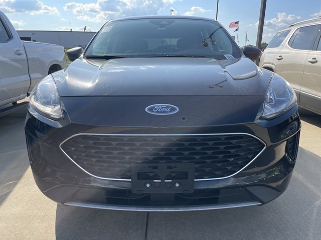 2022 Ford Escape SE photo 2