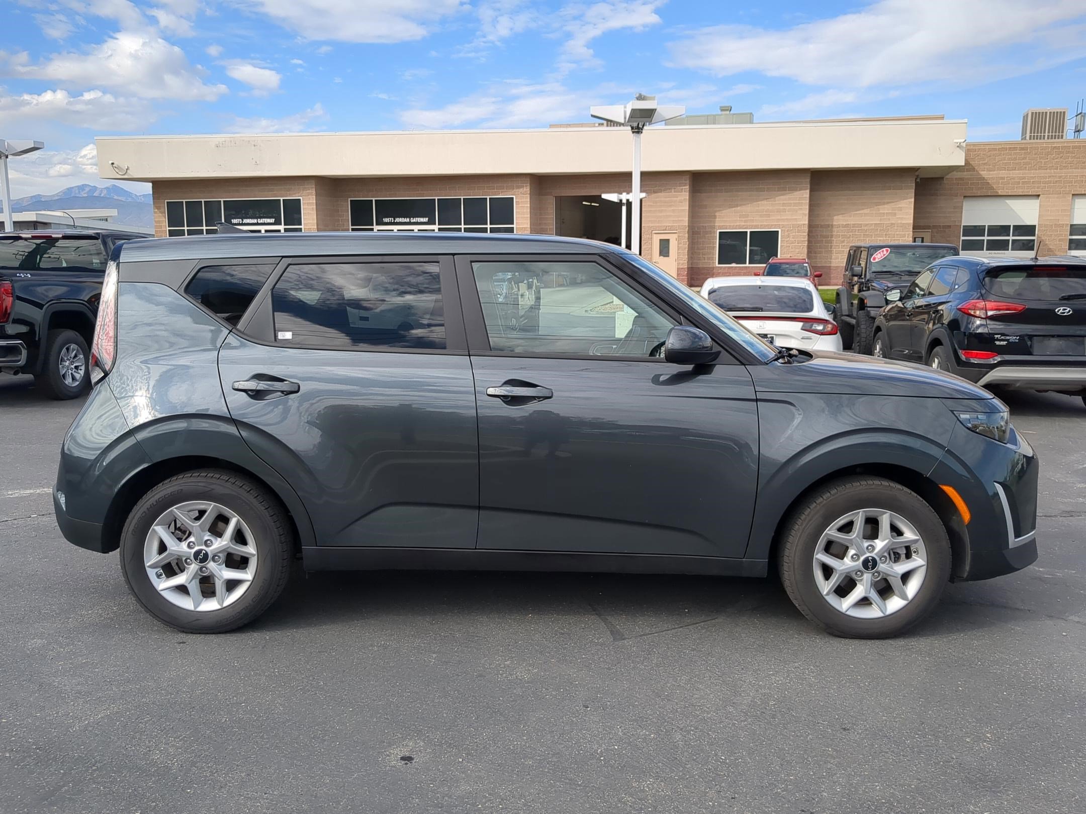2023 Kia Soul LX photo 6