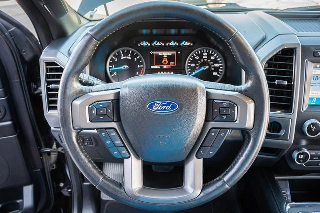 2019 Ford Expedition XLT photo 16