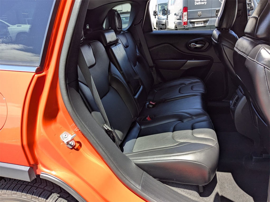 2021 Jeep Cherokee Latitude Lux photo 23