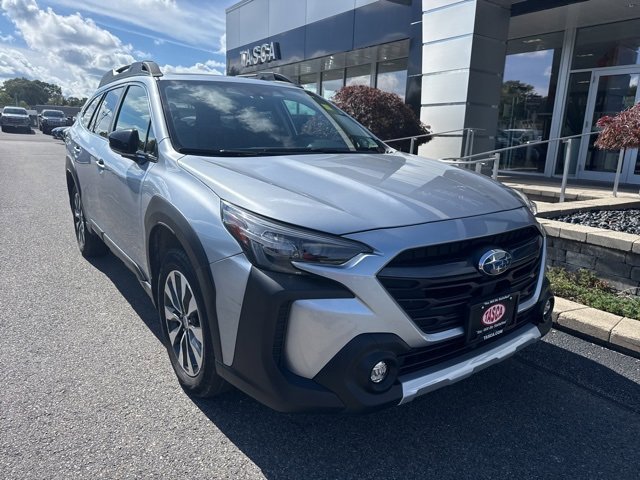2023 Subaru Outback Limited's photo