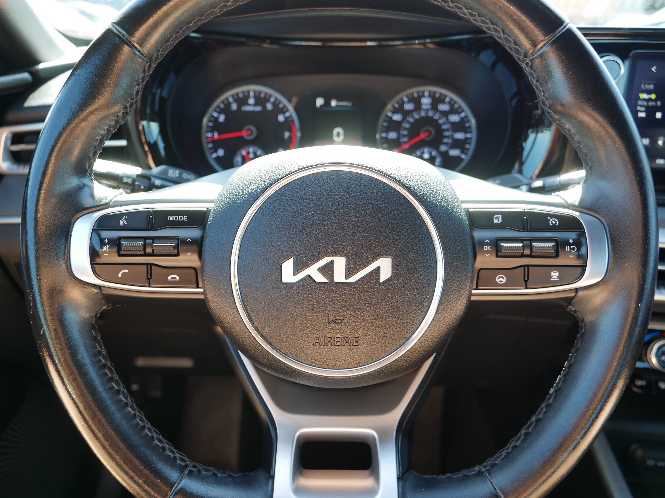 2022 Kia K5 GT-Line photo 25
