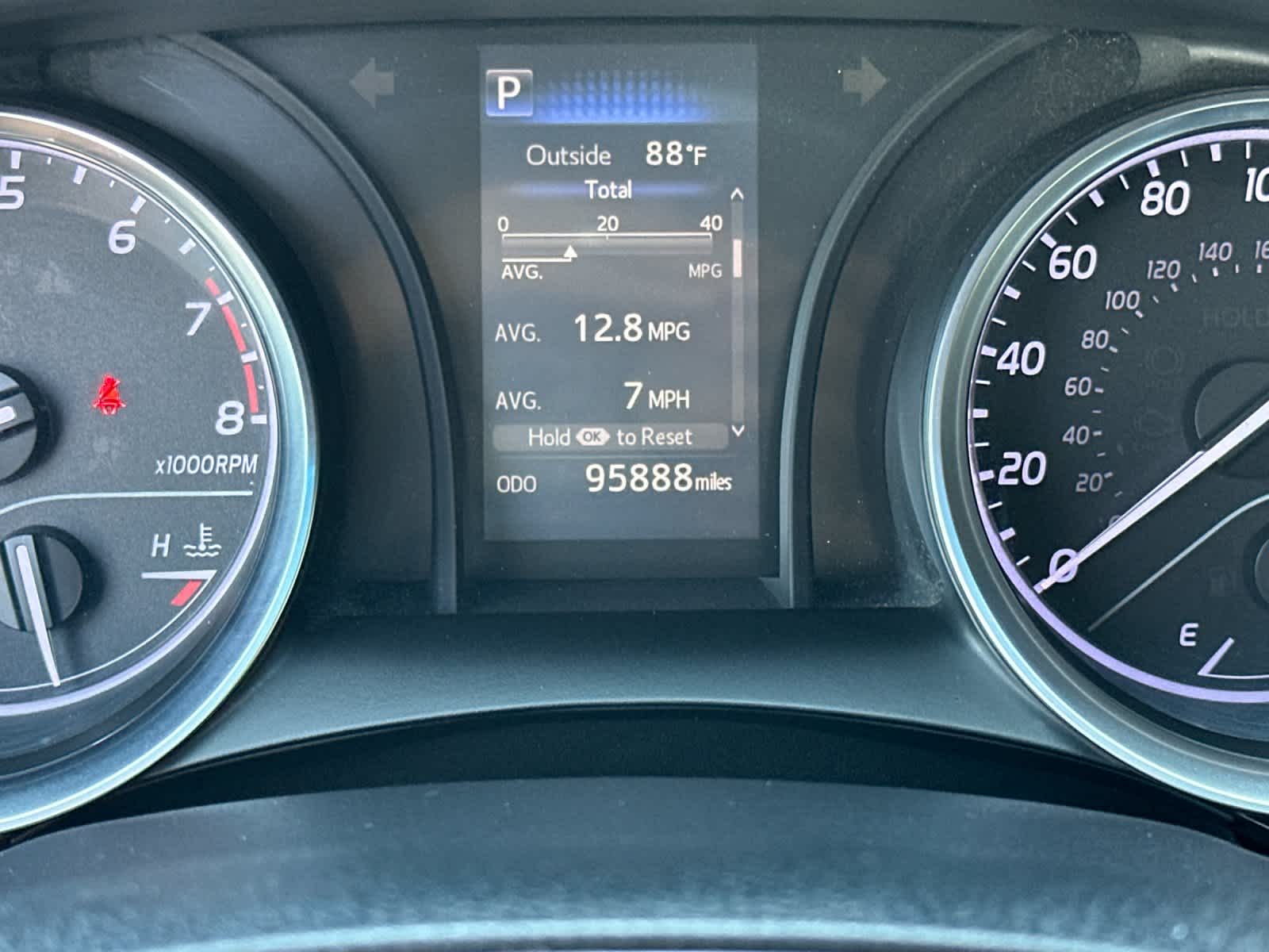 2018 Toyota Camry LE photo 24