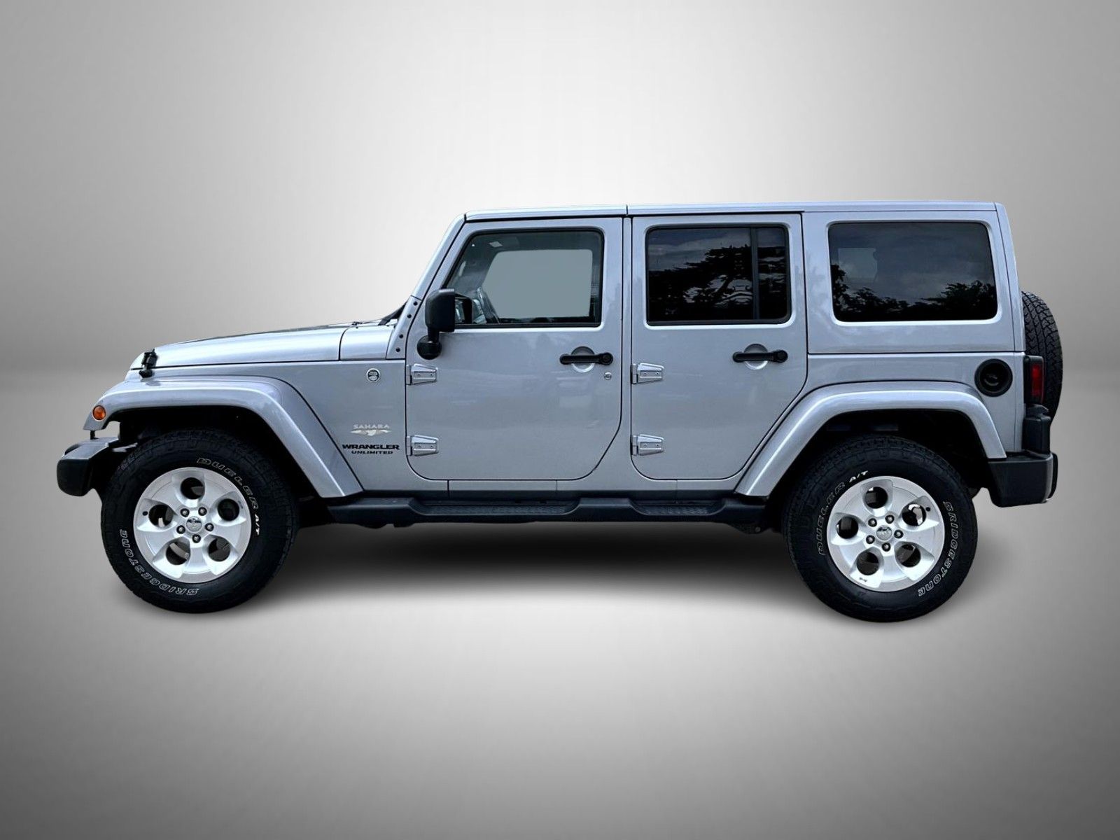 2014 Jeep Wrangler Unlimited Sahara Sport photo 8