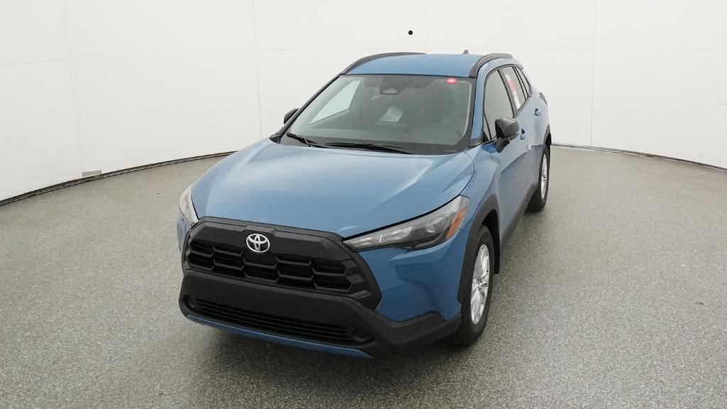2026 Toyota Corolla Cross LE photo 5